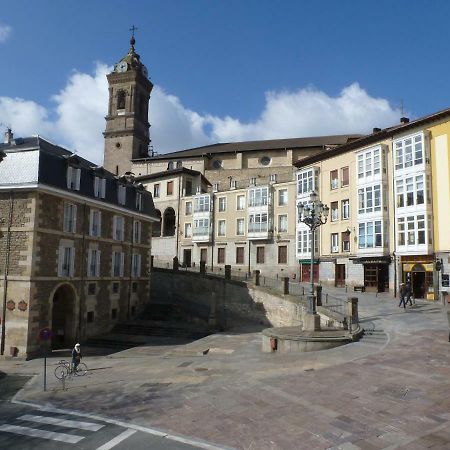Hostal Del Arquitecto Витория Экстерьер фото