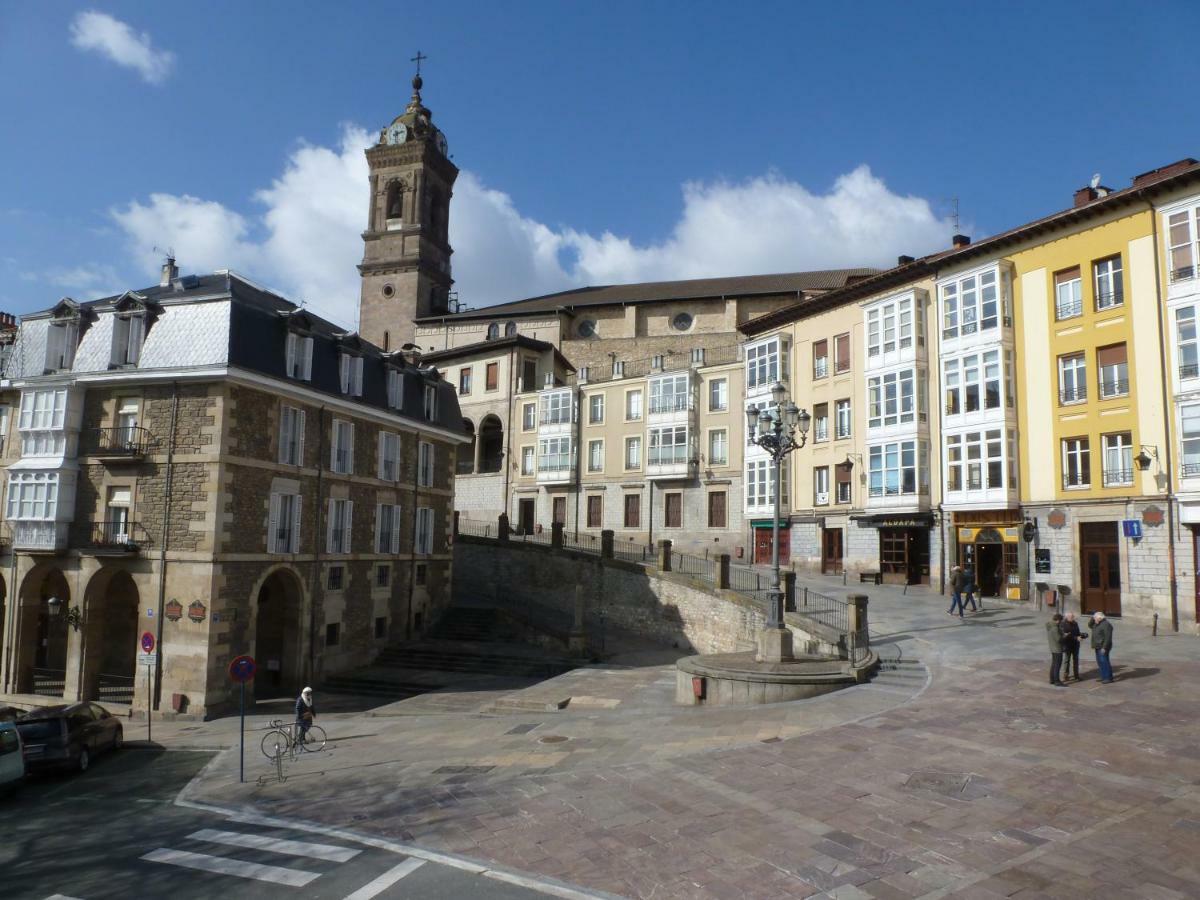 Hostal Del Arquitecto Витория Экстерьер фото